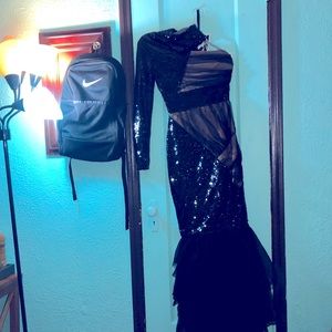 Black vintage mermaid tail cocktail🥂 dress 👗✨